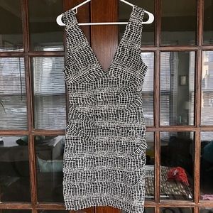 Sexy black & white dress! NWT!