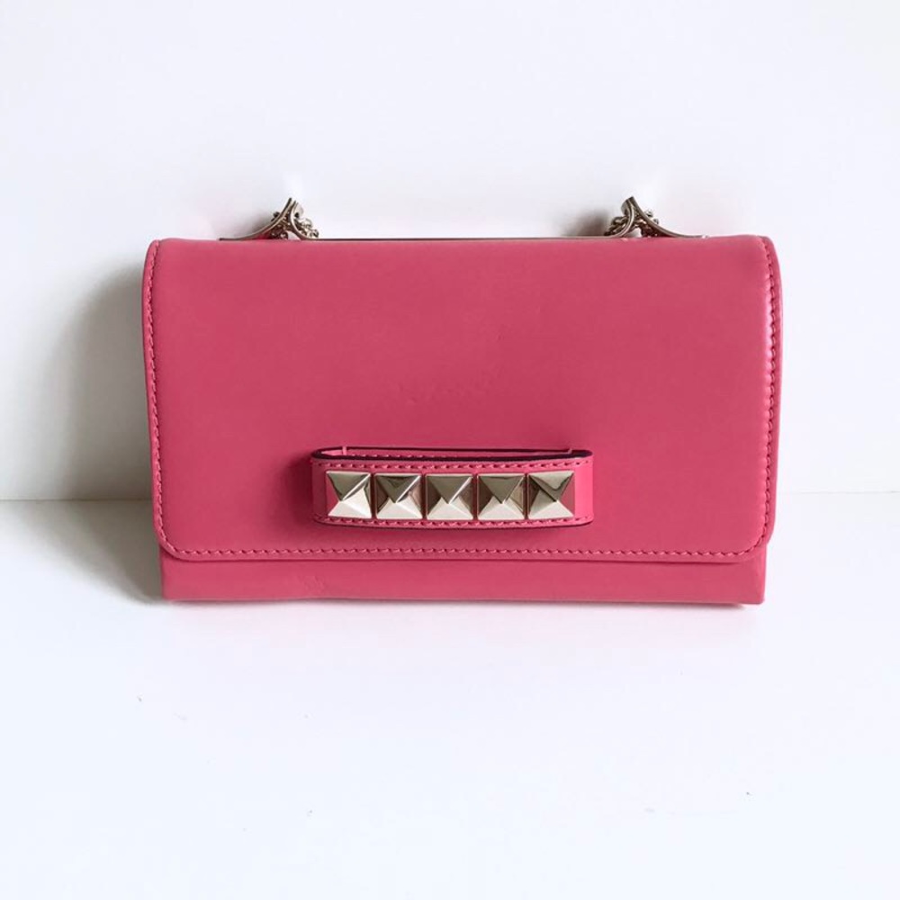 💕Authentic Valentino Rockstud Pink Bag💕