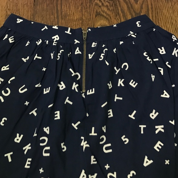 Girls tucker and Tate letter skirt. - Picture 2 of 2