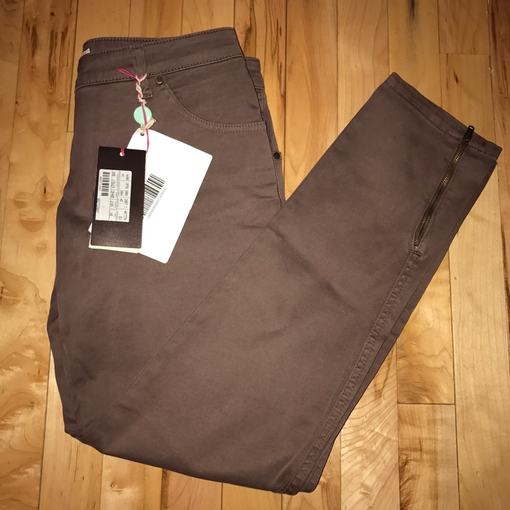 Brand New Stella McCartney skinny pants/jeans