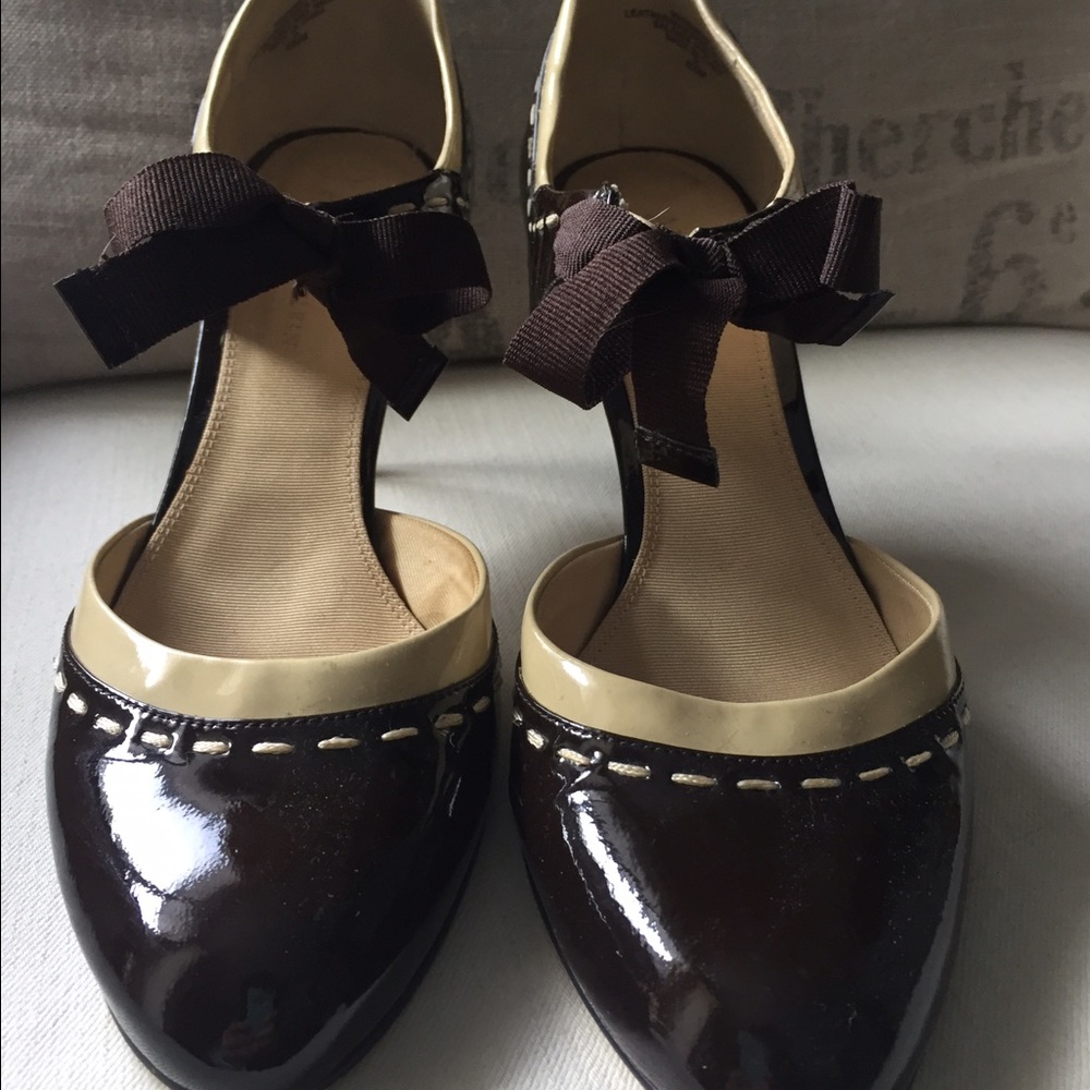 Classic style Ann Klein patent leather pumps, 8.5