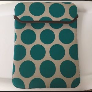 Thirty-One Tote-A-Tablet in Teal Mod Dot