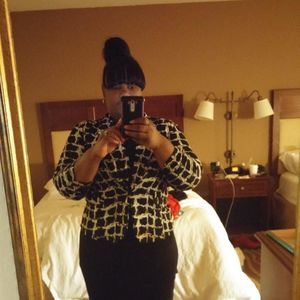 Meet your Posher, Alexis