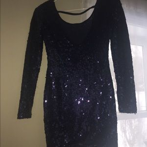 Sparked blue form fitting dress