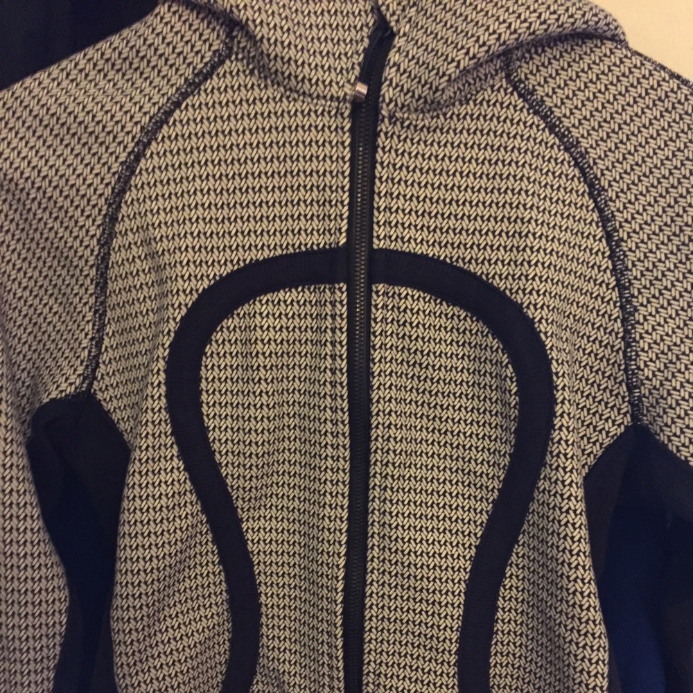 Valentines SALE!! ❤️💞💕LuLulemon scuba jacket