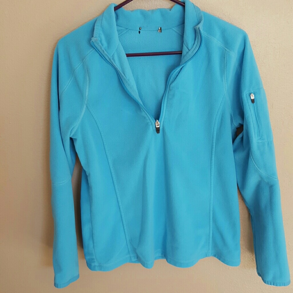 Light blue sweatshirt