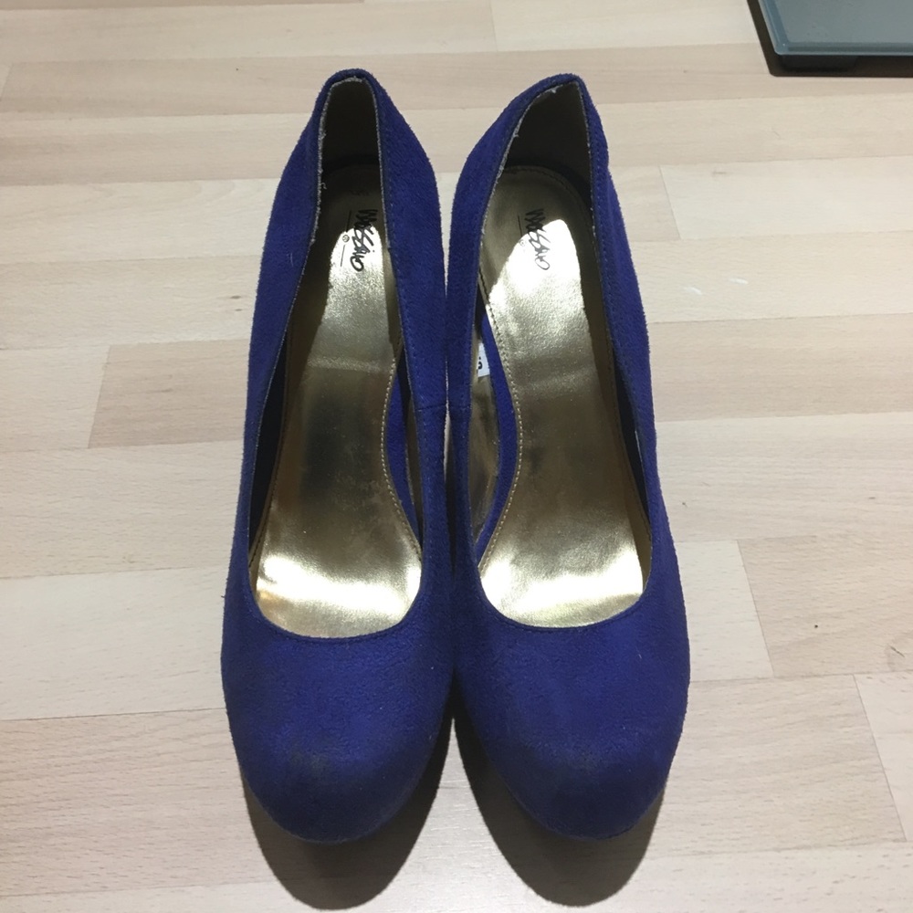 Blue wedges