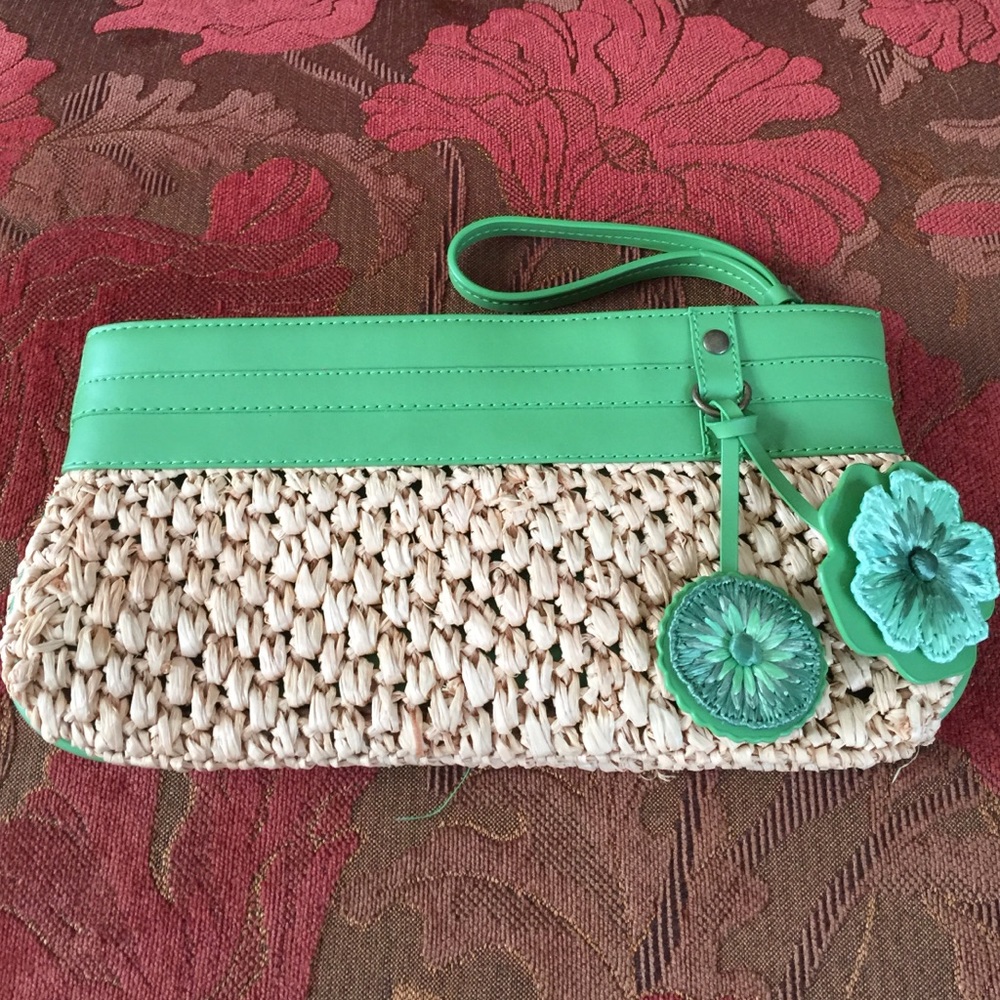 Straw Clutch