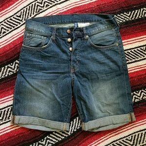 Button fly denim shorts