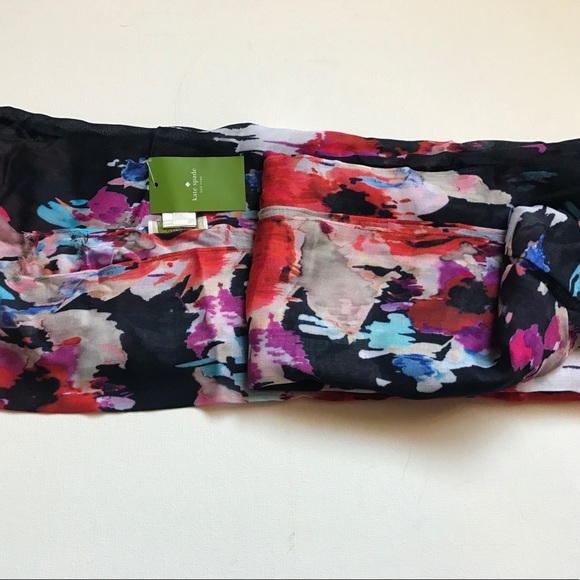 💖SOLD💖🎉HP 🎉KS floral oblong scarf - Picture 7 of 7