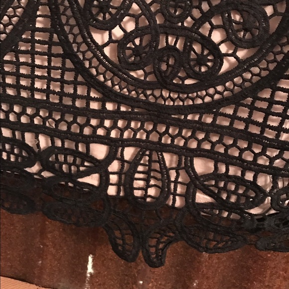 Embroidery detail dress - Picture 2 of 4