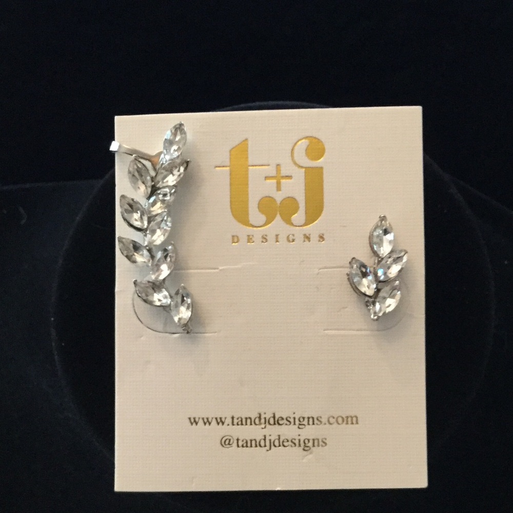 T+J CRAWLER AND STUD RHINESTONE EARRINGS