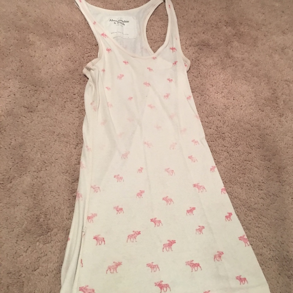 Abercrombie and fitch tank