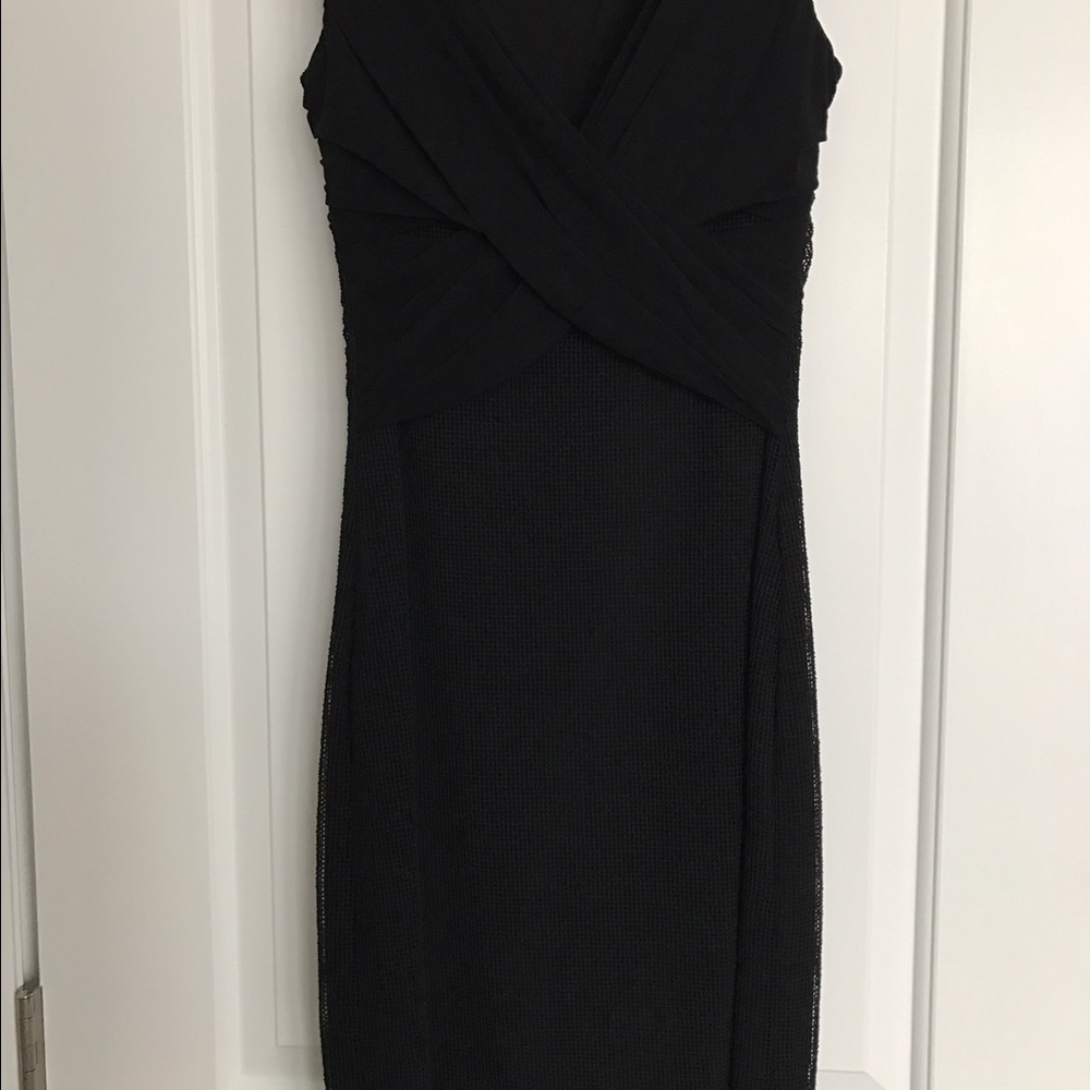 Sleeveless Weston black dress with gathered waist
