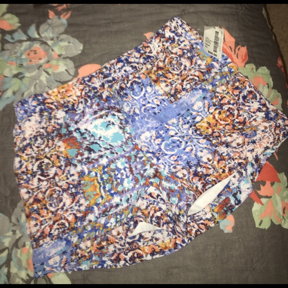 NWT  south moon under flowy patterned shorts