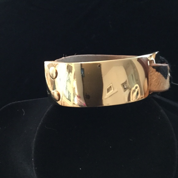 STEVE MADDEN PONYHAIR AND GOLDTONE BRACELET - Picture 2 of 4