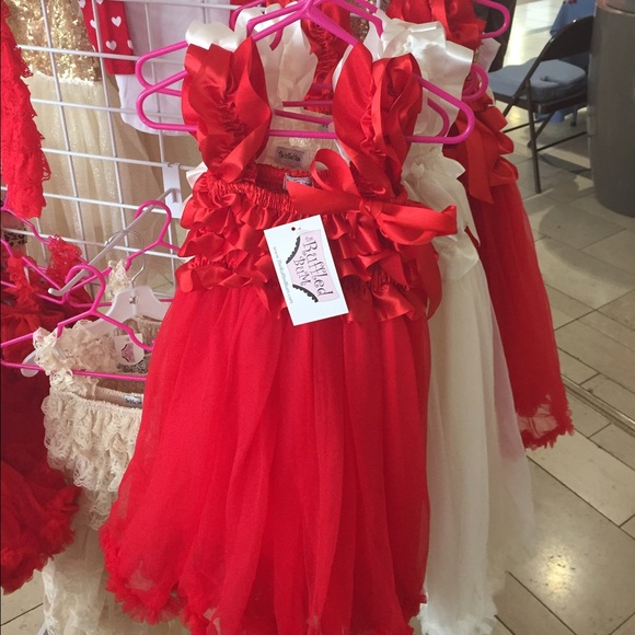 Gorgeous boutique holiday dresses NWT - Picture 2 of 4