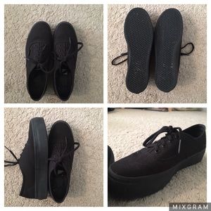black platform vans