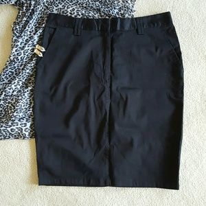THE LIMITED BLACK SKIRT NWOT
