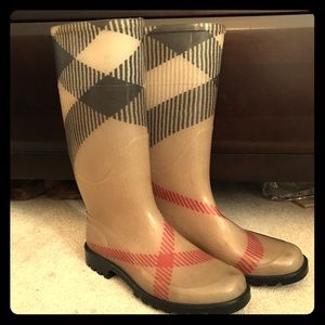 Authentic Burberry rainboots