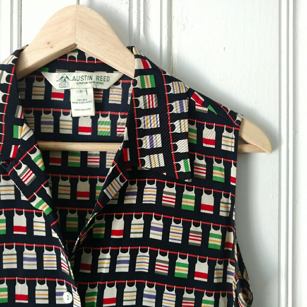 ∙HP∙ Vintage 100% Silk Laundry Day Top