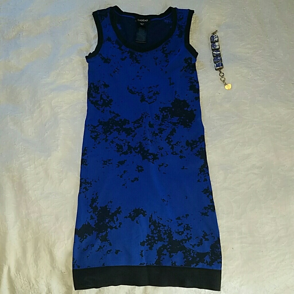 Bebe sleeveless form-fitting dress