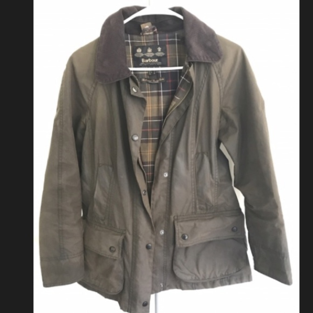 Barbour Women's waxed beadnell size 6