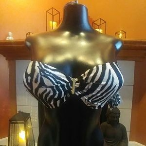 NWOT Victoria's Secret Animal Print Bikini Top