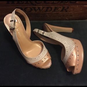 👠 Studded peep toe heels 👠