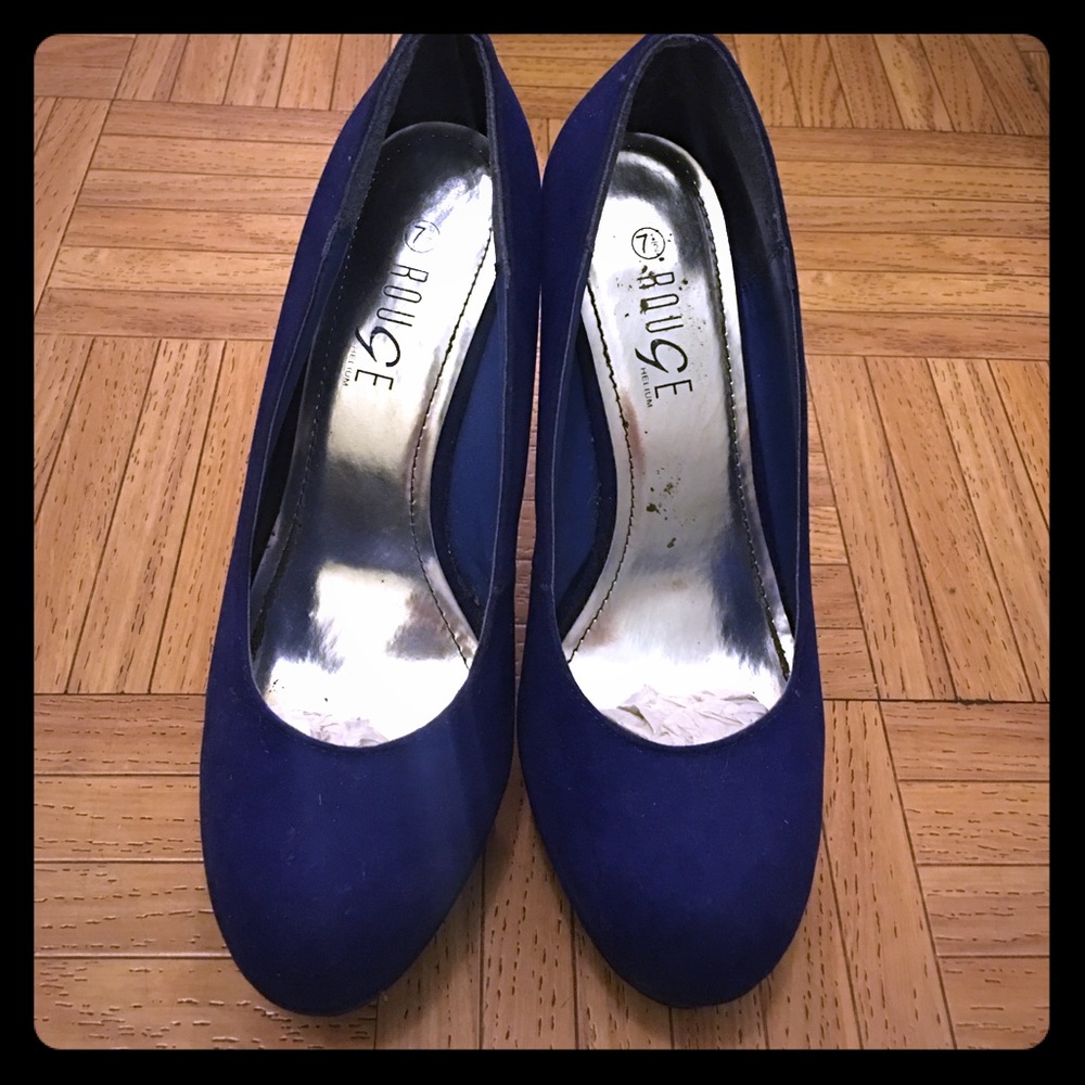 Blue suede pumps
