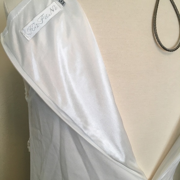 ❤️HP❤️Sleeveless petite beautiful lace top - Picture 8 of 8