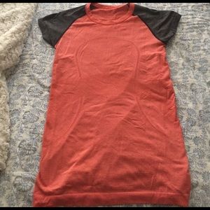 Lululemon swiftly tech short sleeve crew