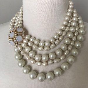 Kate Spade runway pearl necklace
