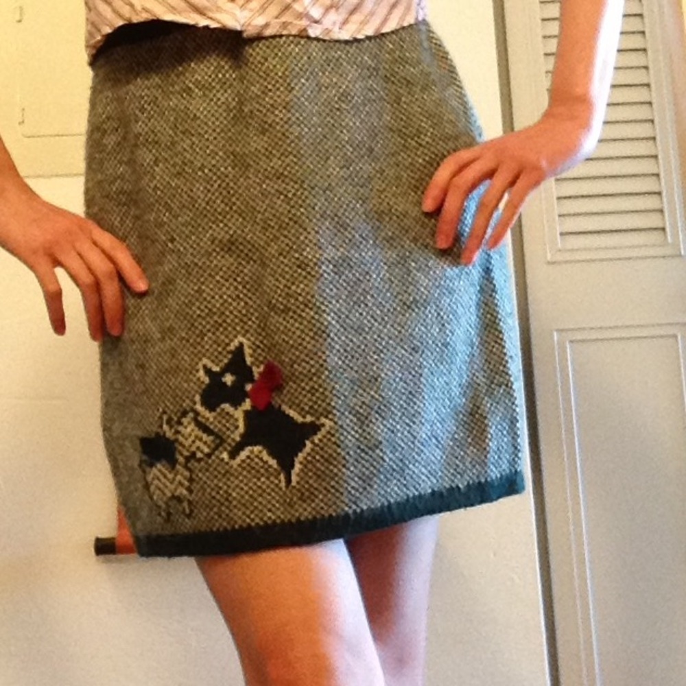 Cute Green, White Mini Sweater Skirt with Dogs S/M