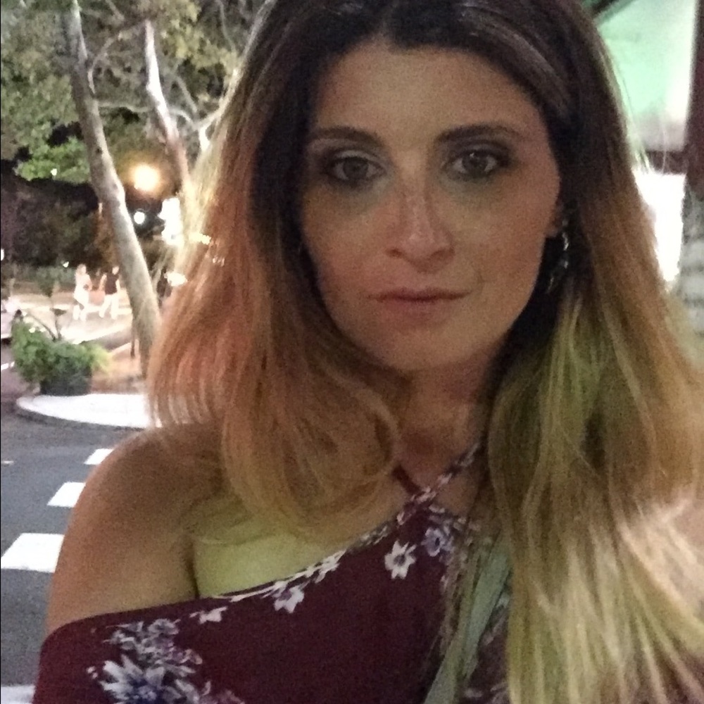 Meet your Posher, Leyla