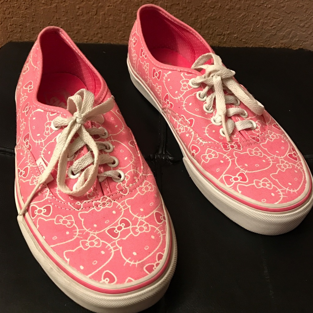 Hello Kitty Vans 💗