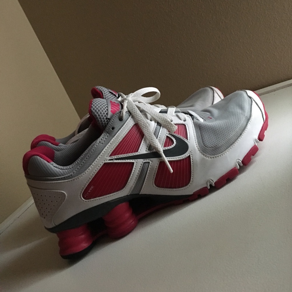 Nike Shox women's size 9.5 athletic shoes