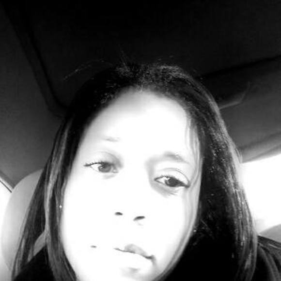 Meet your Posher, Tiffanie - Picture 1 of 1