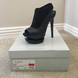 Jessica Simpson Platform shoes