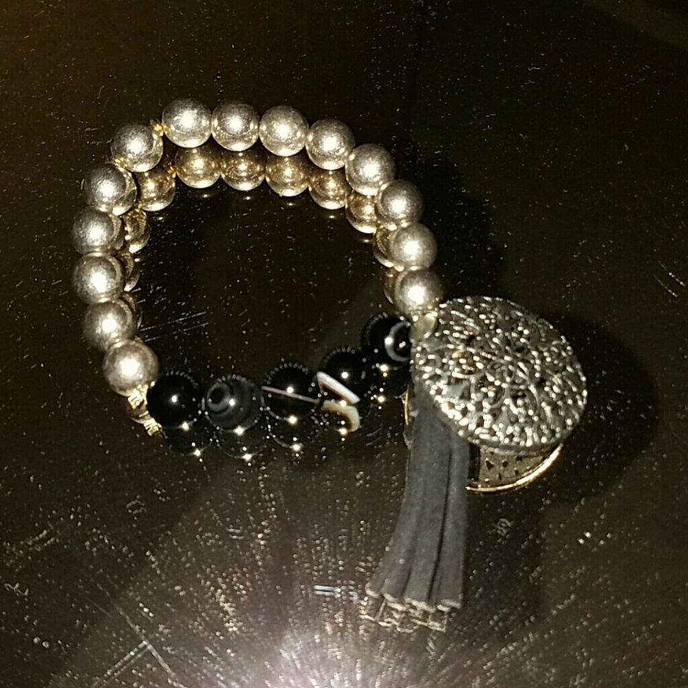 Express beaded bracelet with tassel