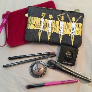 Makeup bundle