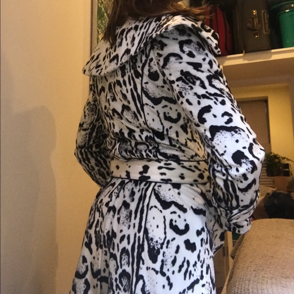 faux leopard fur jacket - Picture 3 of 3
