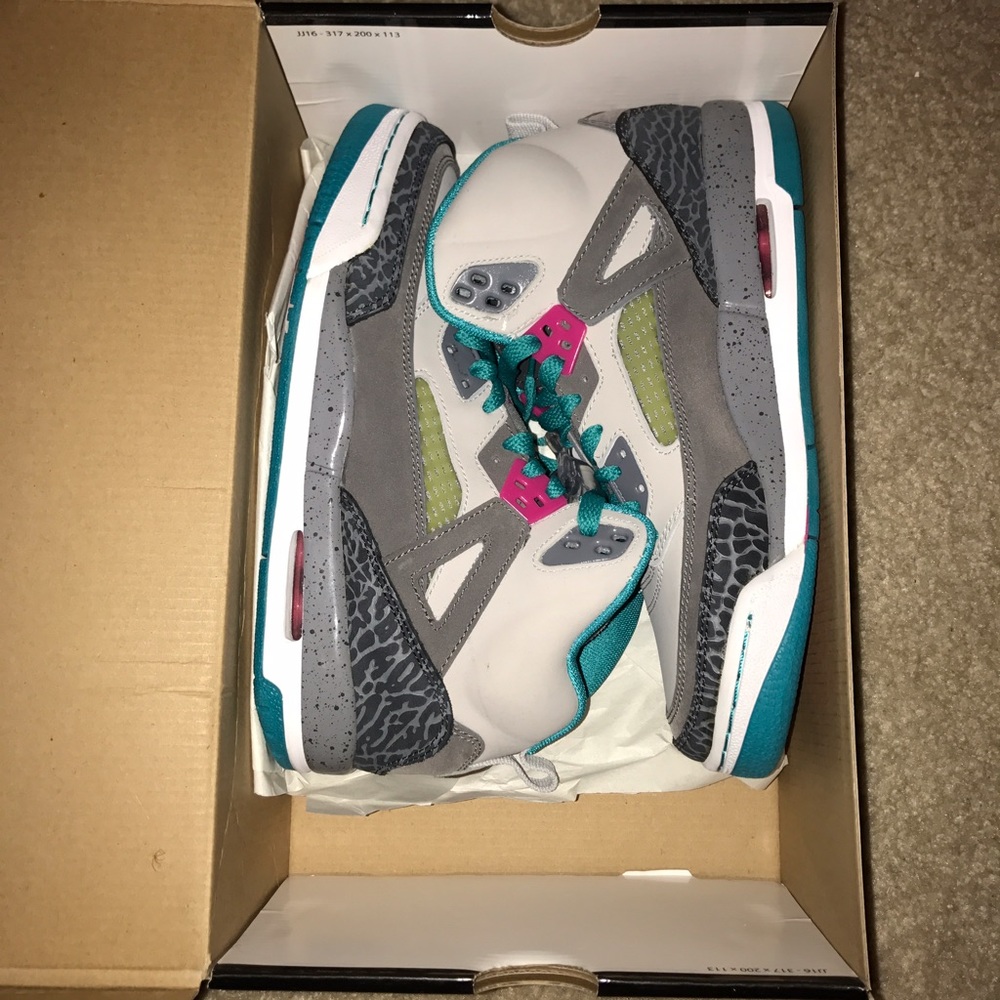 Jordan Spizike 🔥PRICE DROP 24 HOURS ONLY🔥