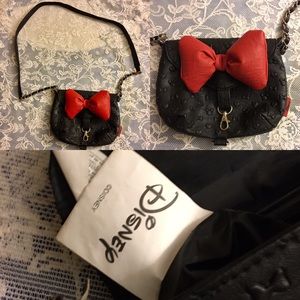 Small black Minnie Mouse DISNEY purse red bow