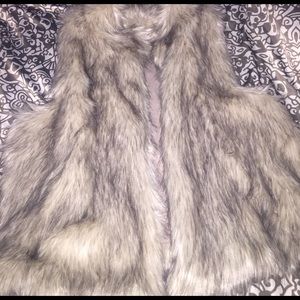 Kittenish by Jessie James Decker Faux Fur Vest