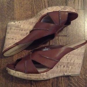 Brown cork wedges