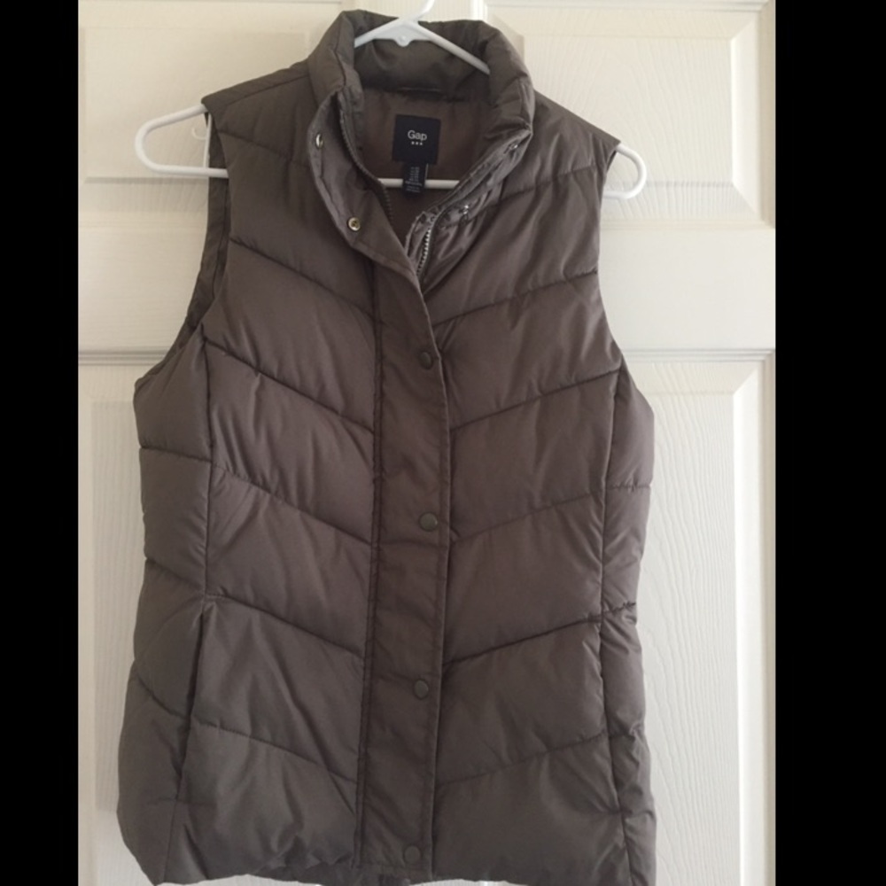 Gap Puffer Vest