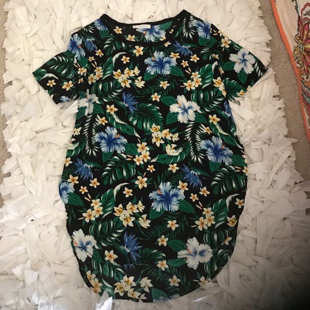 Floral print top size small
