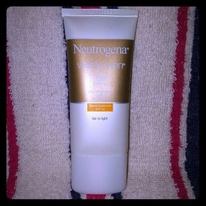 FREE WITH PURCHASE - Neutrogena BB Cream