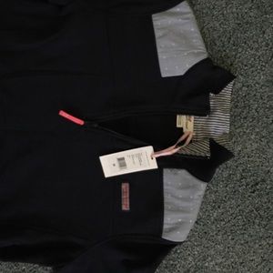Vineyard Vine Navy Blue sweatshirt
